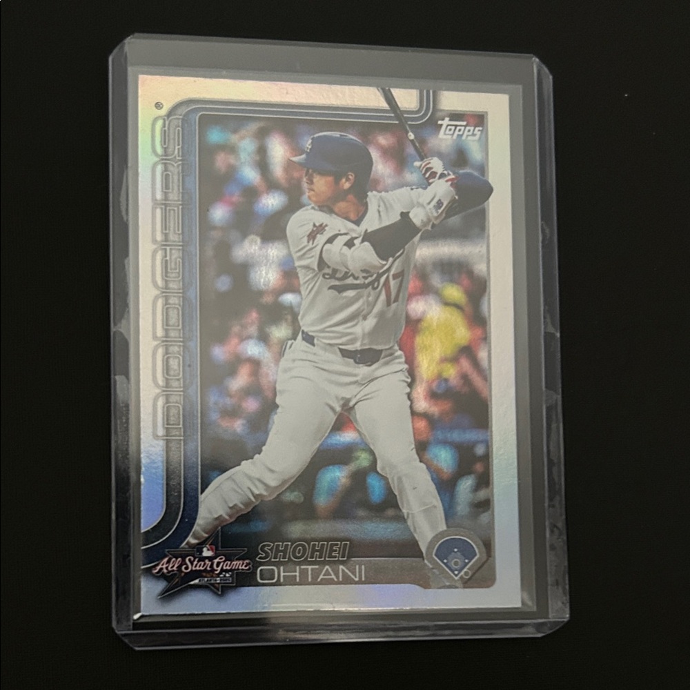 2025 Topps Series 1 - Shohei Ohtani #1 Rainbow Foilboard
